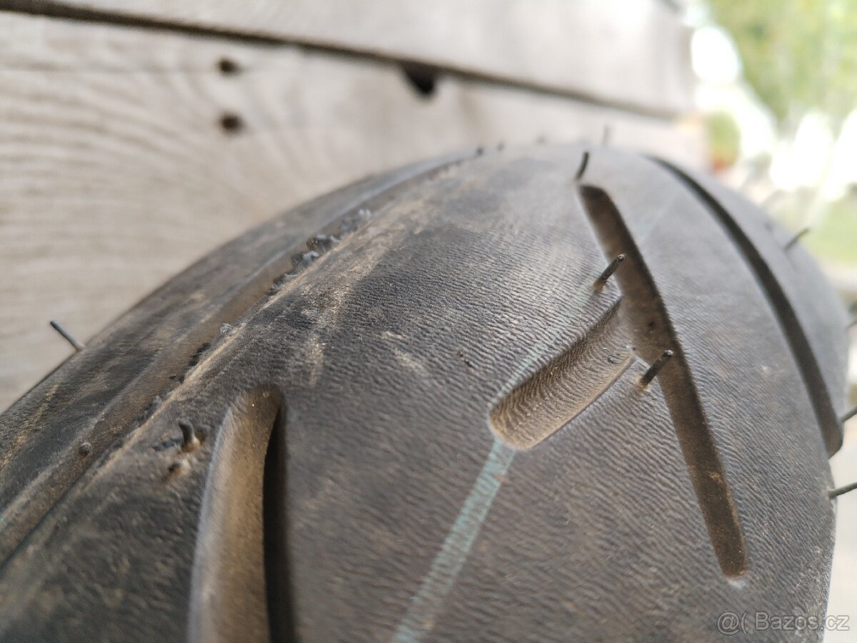 Prodám pneu 120/70 - 12 - 7