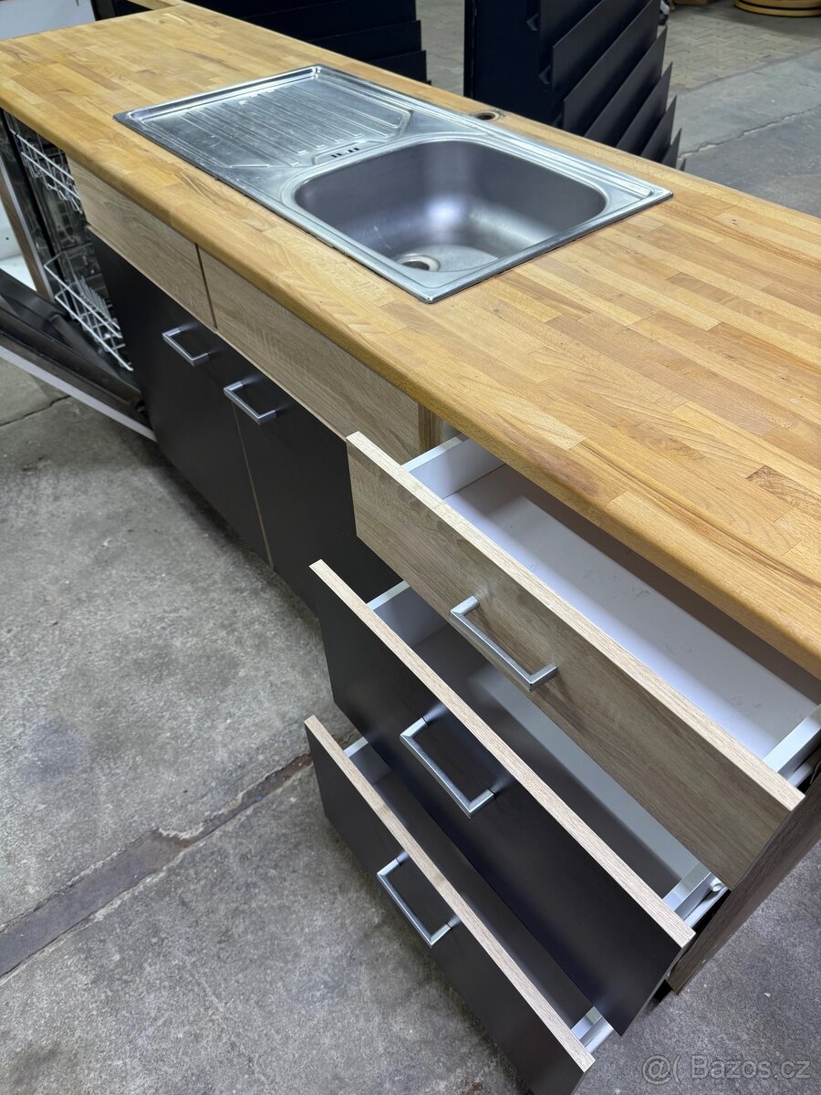 Spodní část kuchyňské linky - 7