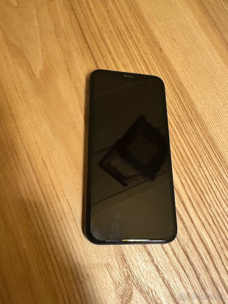IPhone X 256 GB + příslušenství zdarma - 7