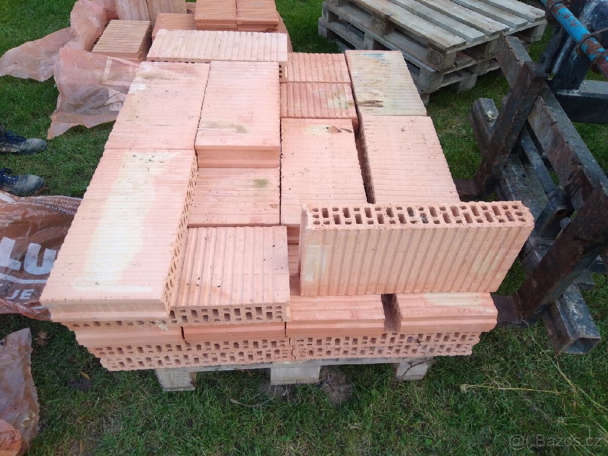 Cihly Heluz, Heluz family - 7