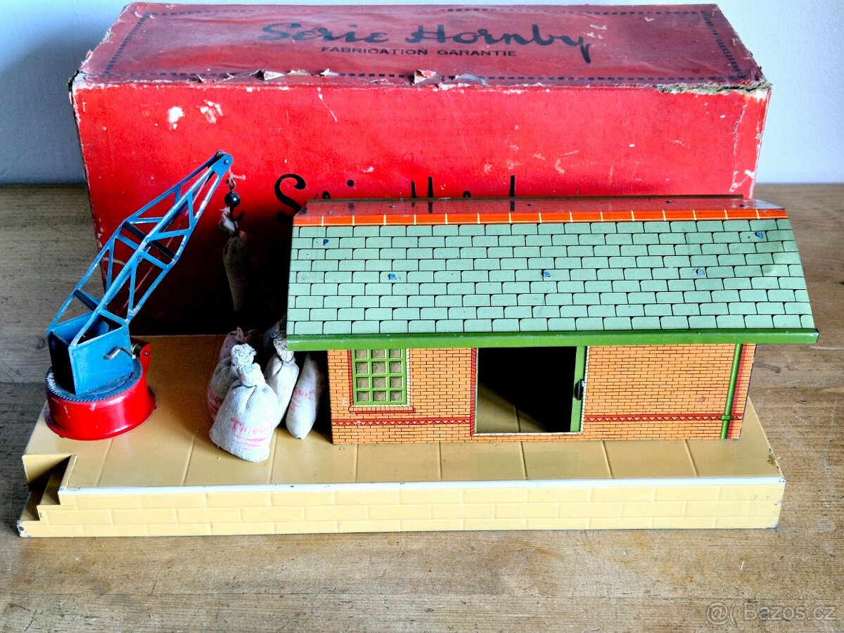 Vláčky - nádražní překladiště s jeřábem, Hornby, 1930 - 7