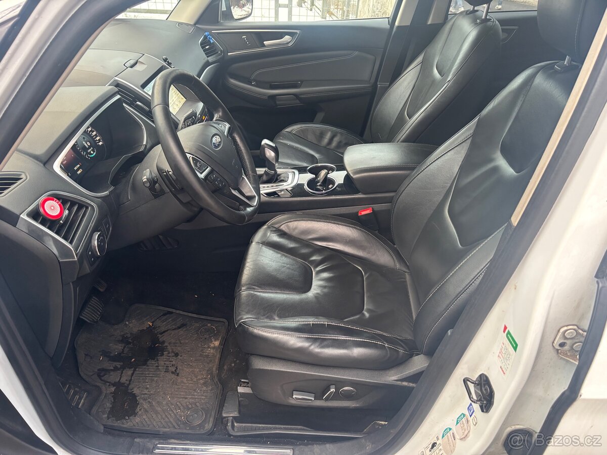 Ford S- Max 2,0 tdci 7 míst rok 2017 4x4 - 7