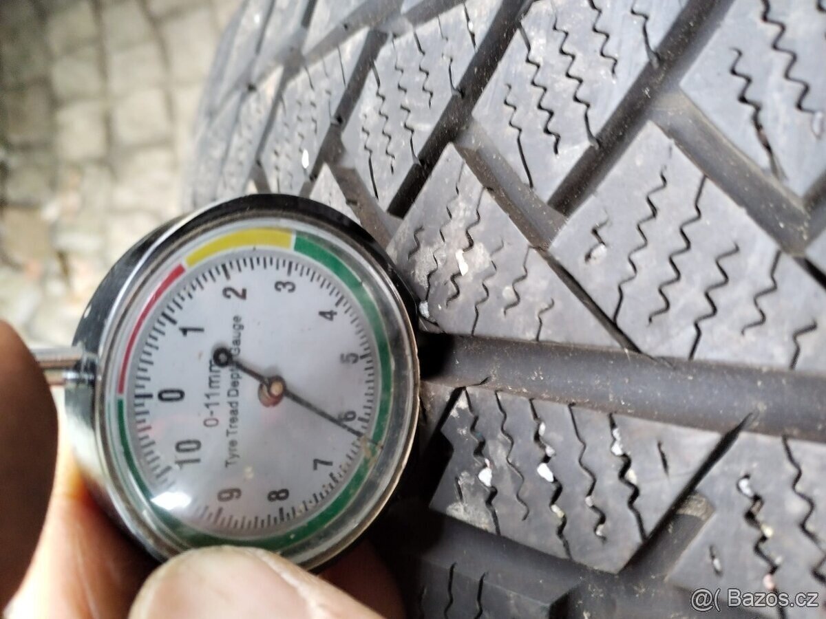 215/65/17 zimni pneu conti bridgestone 215/65 R17 - 7