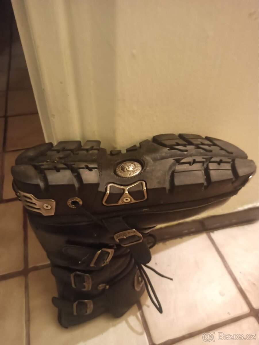 NEW ROCK BOTY - 7