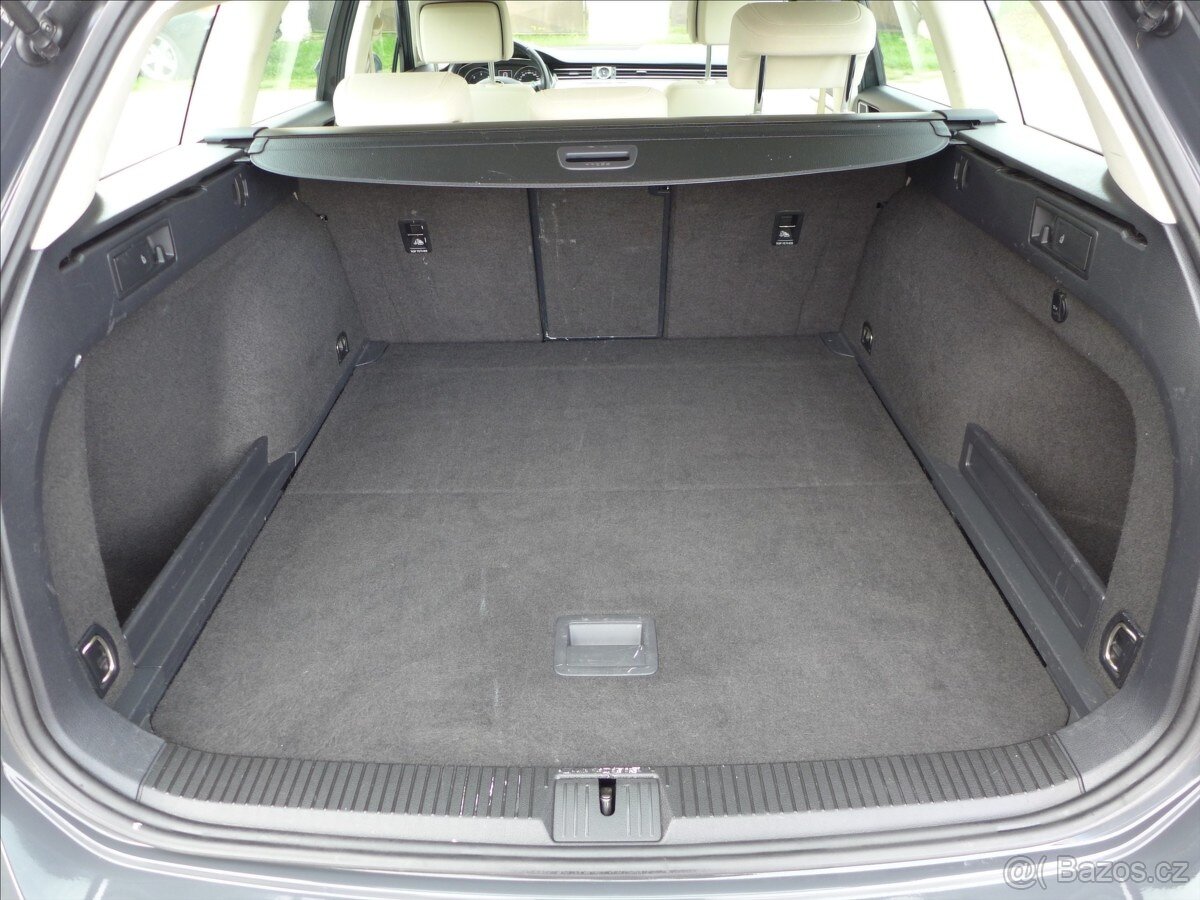 Volkswagen Passat 1,6 TDI COMFORTLINE, NAVI - 7