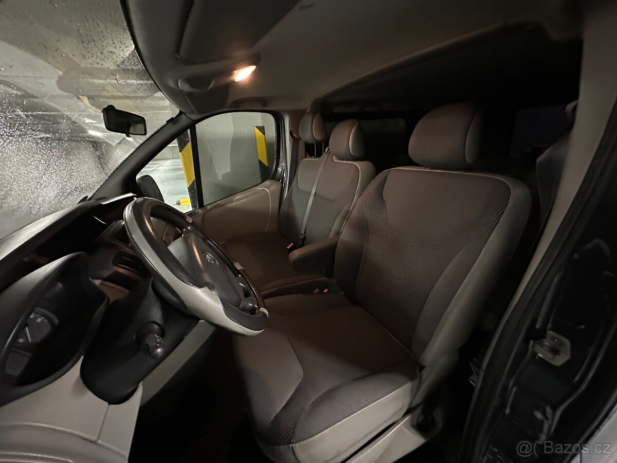 Pronájem dodávka 9 míst - 7