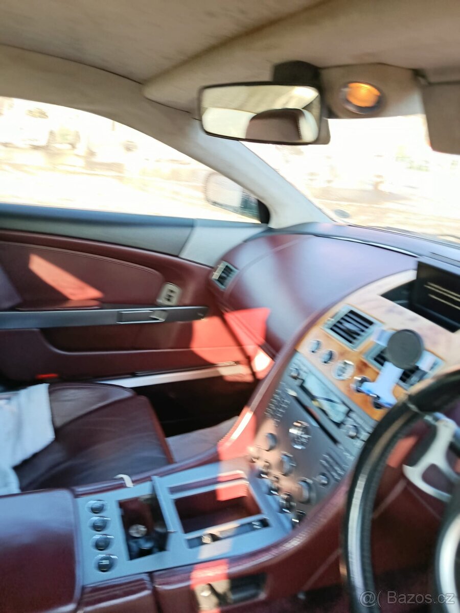 Aston Martin DB9 - ROK 2004 - 7