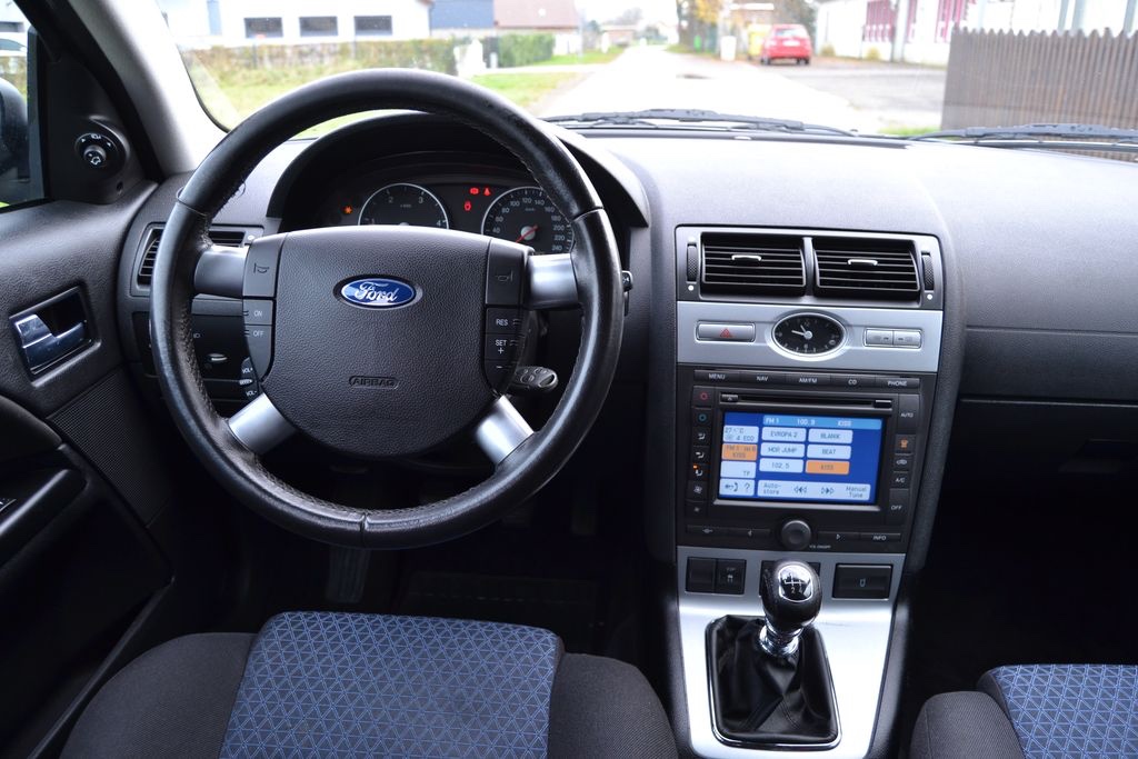 Ford Mondeo 2.2 TDCI 114kW Futura kombi - 7