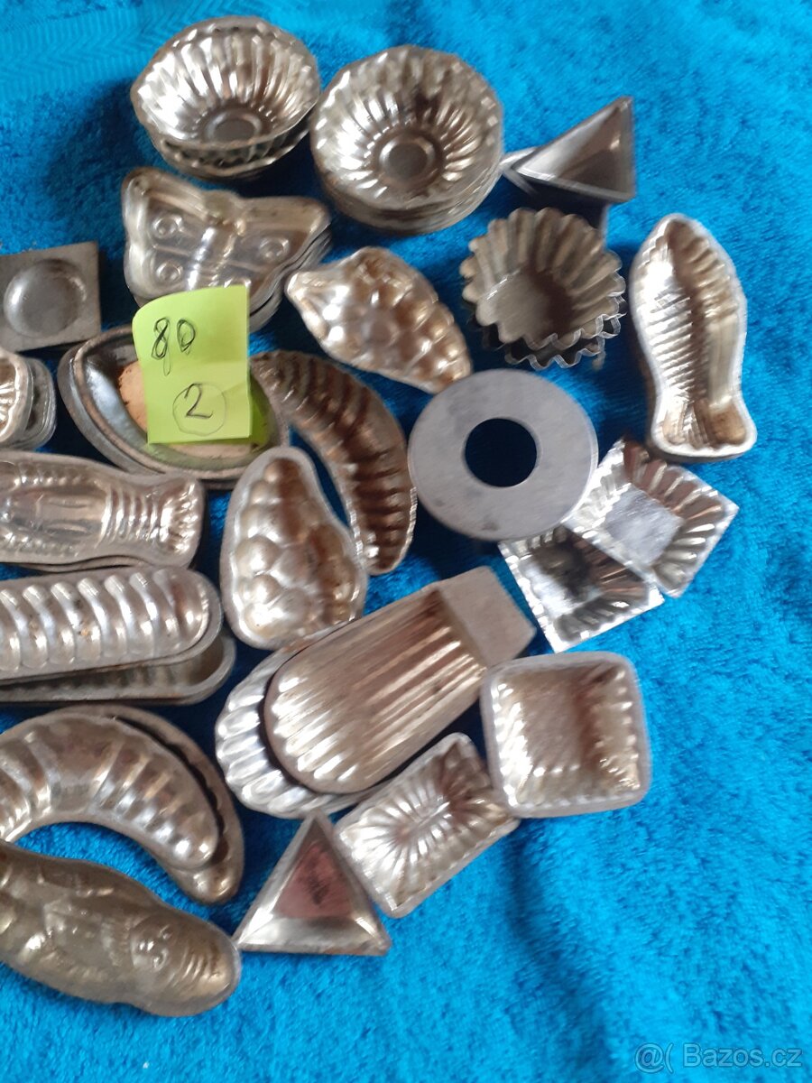 Retro formičky na cukroví, trubičky na kremrole ,na ořech - 7