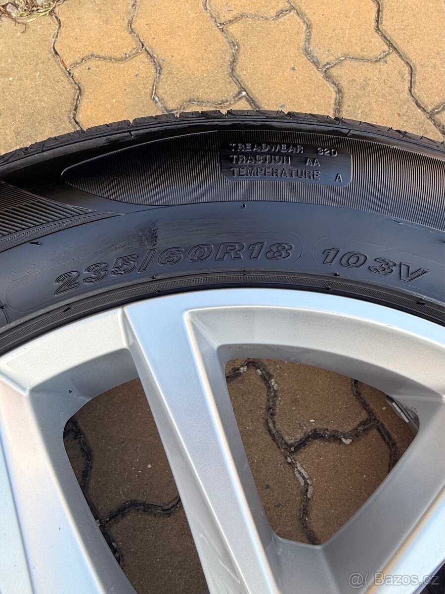 Kola Volvo XC 60 - 7