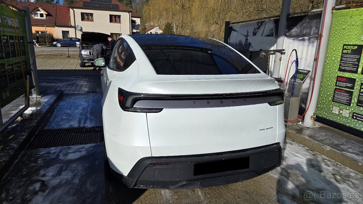 Tesla Y Premium Long Range s pohonem všech kol - 7
