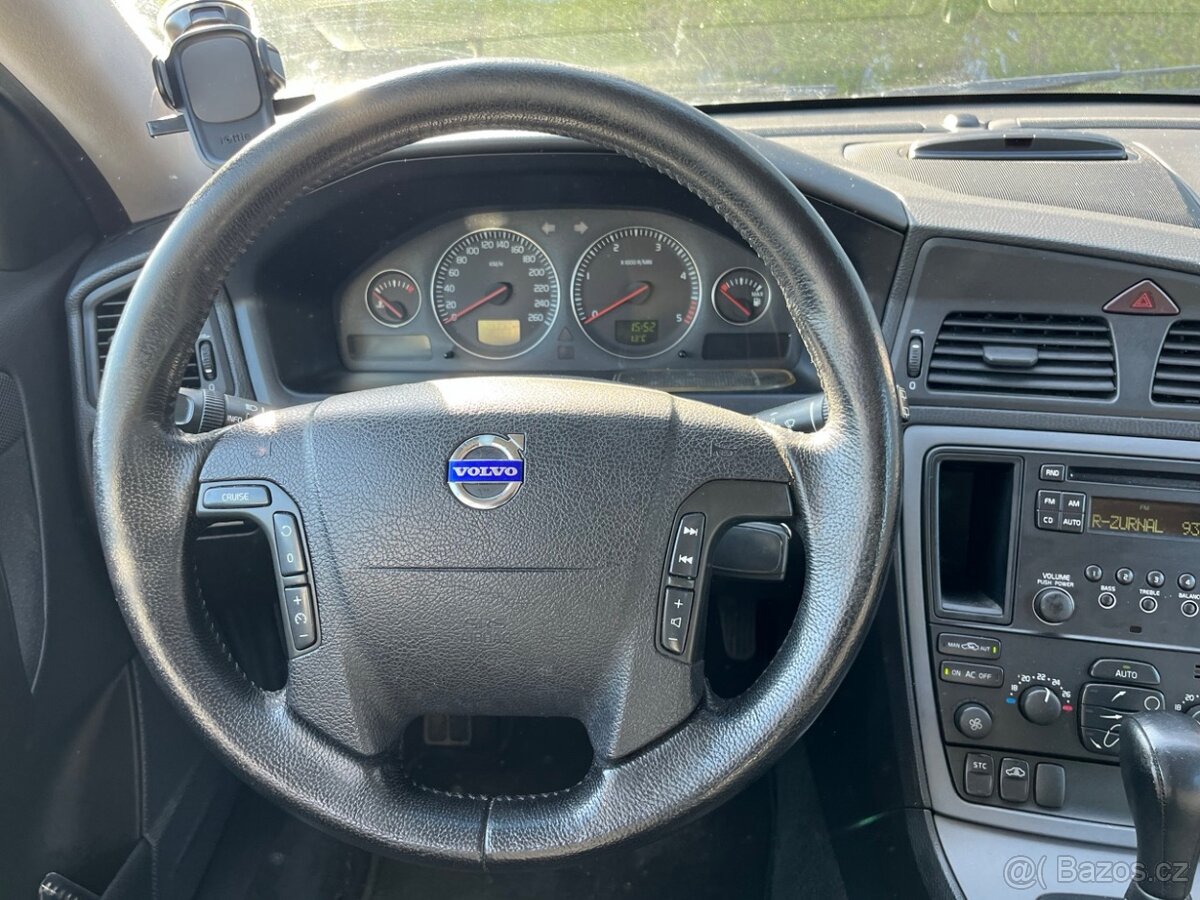 Servisovaná a čistá V70 D5 2005 automat - 7