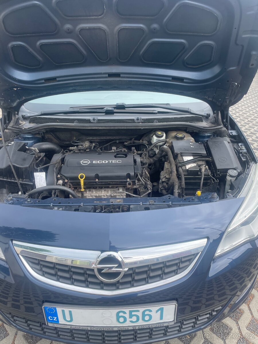 Prodám Opel Astra J tourer 1,6 - 7