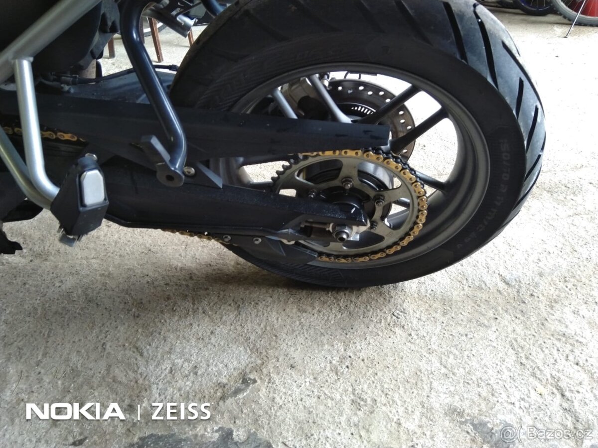 Triumph Tiger 800 - 7