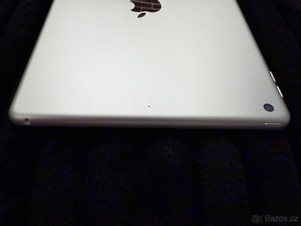 Apple iPad 10,2″ (2019, A2197, 7. generace) – 32 GB – Wi-Fi - 7