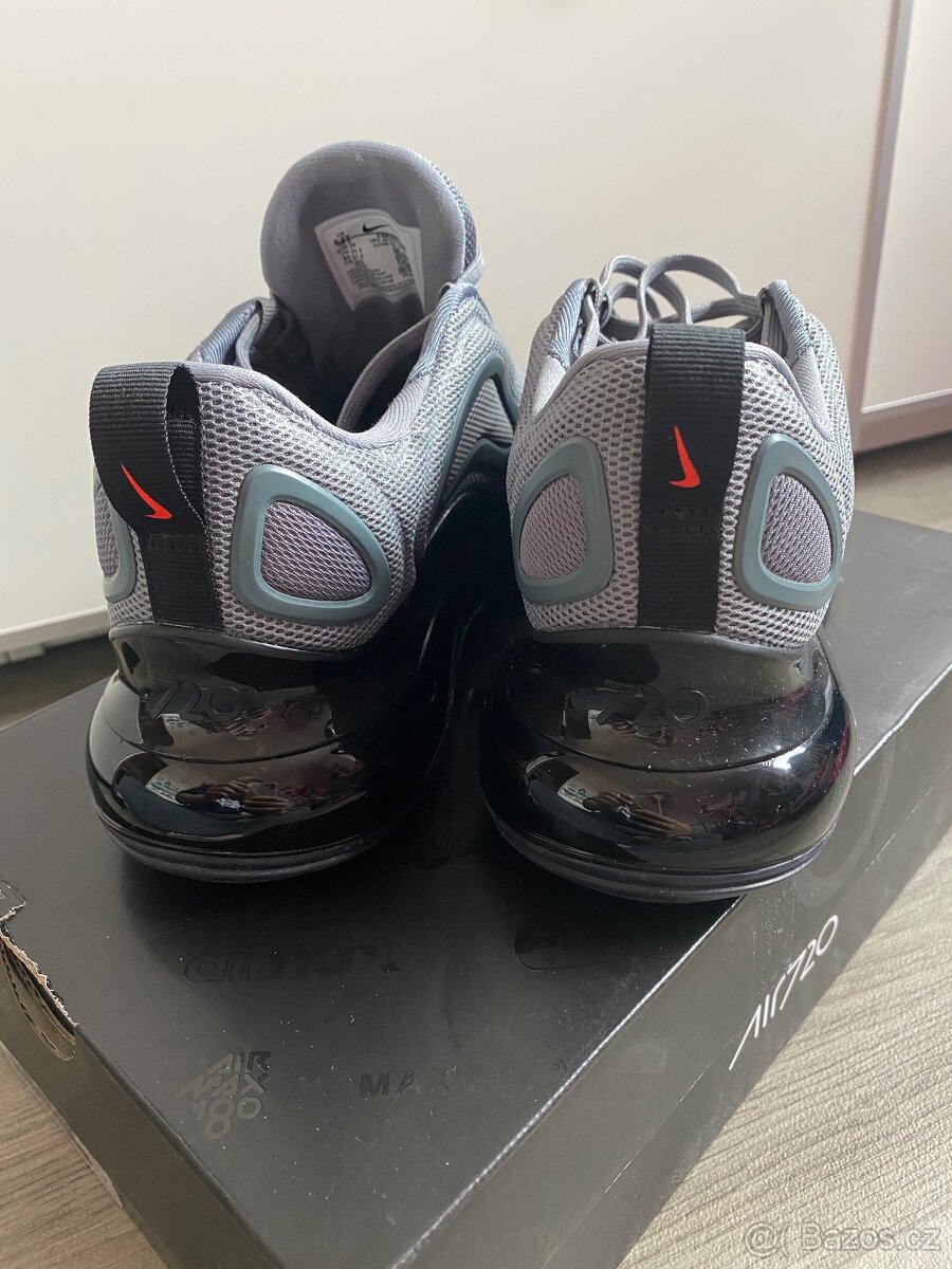 Tenisky Nike Air 720 - 7