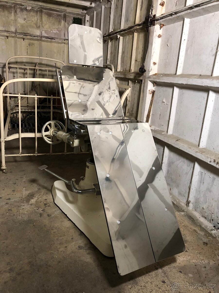 Starožitný operační stůl (1960) - 7