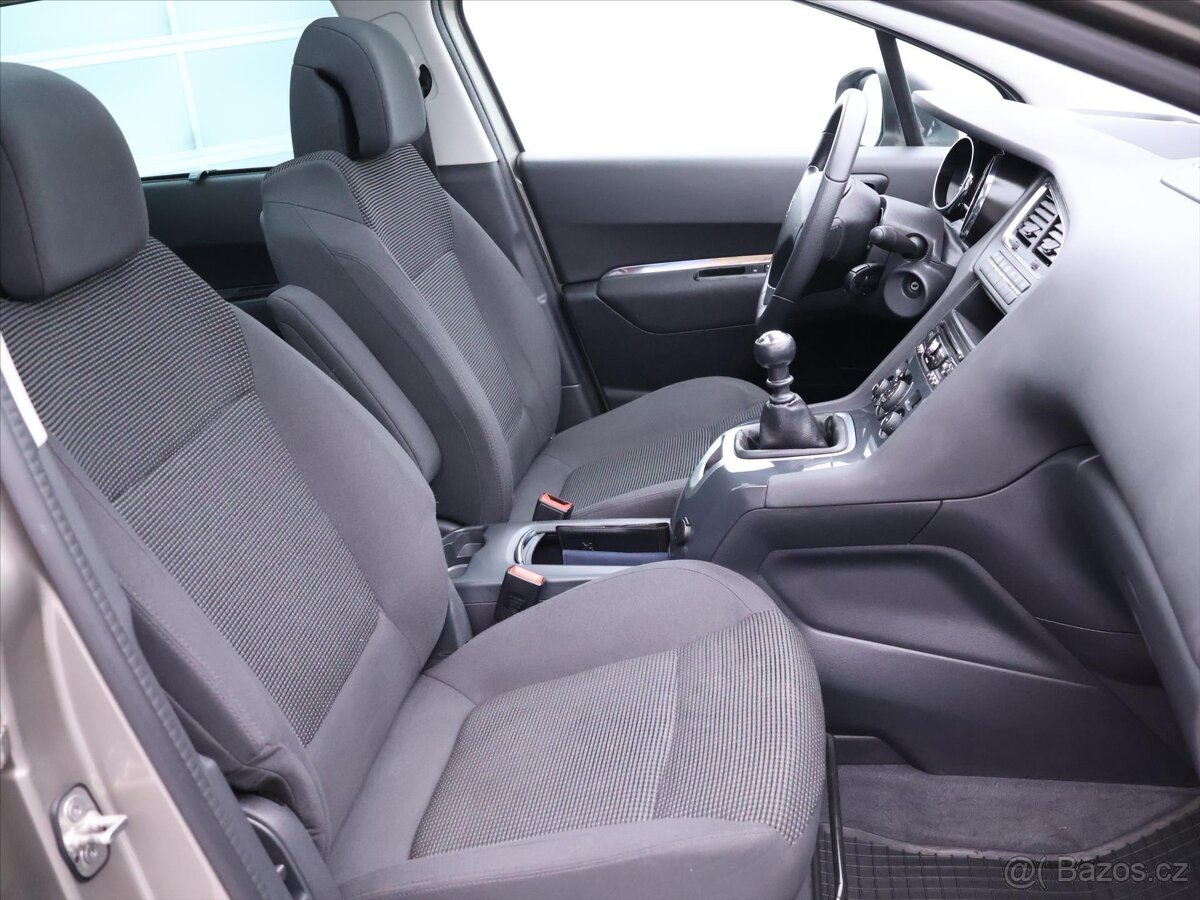 Peugeot 5008 1,6 BlueHDi 88kW Allure CZ (2016) - 7