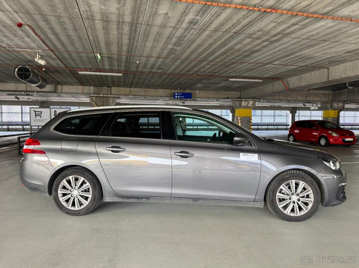 Peugeot 308 SW - 7