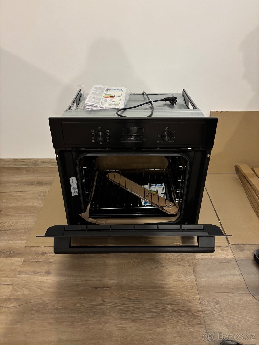 trouba Electrolux EOF3H50BK 600 SurroundCook - 7
