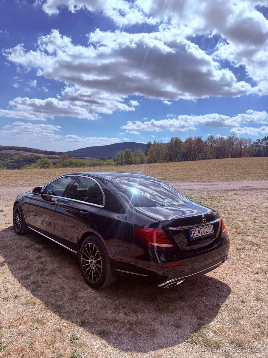 Mercedes-Benz Triedy E (W213) – E 220 d - 7