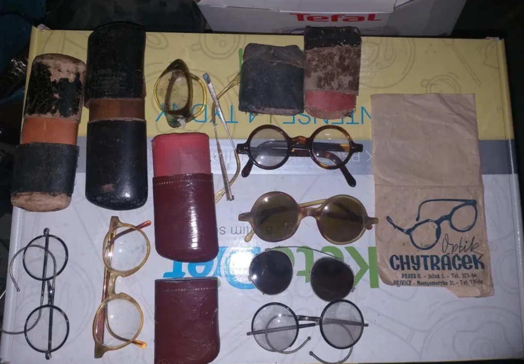 STAROŽITNOSTI Z PŮDY - 7