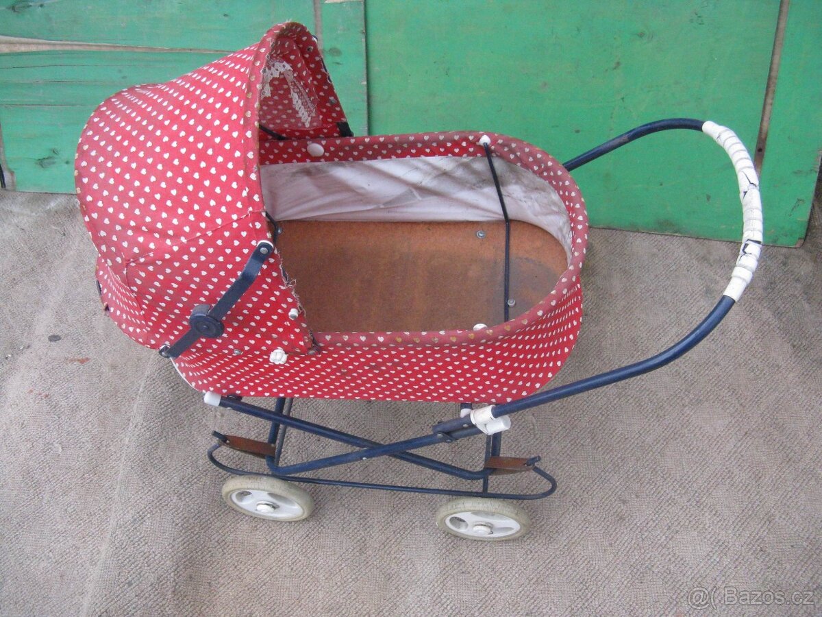 Hluboký RETRO kočárek pro panenky . - 7
