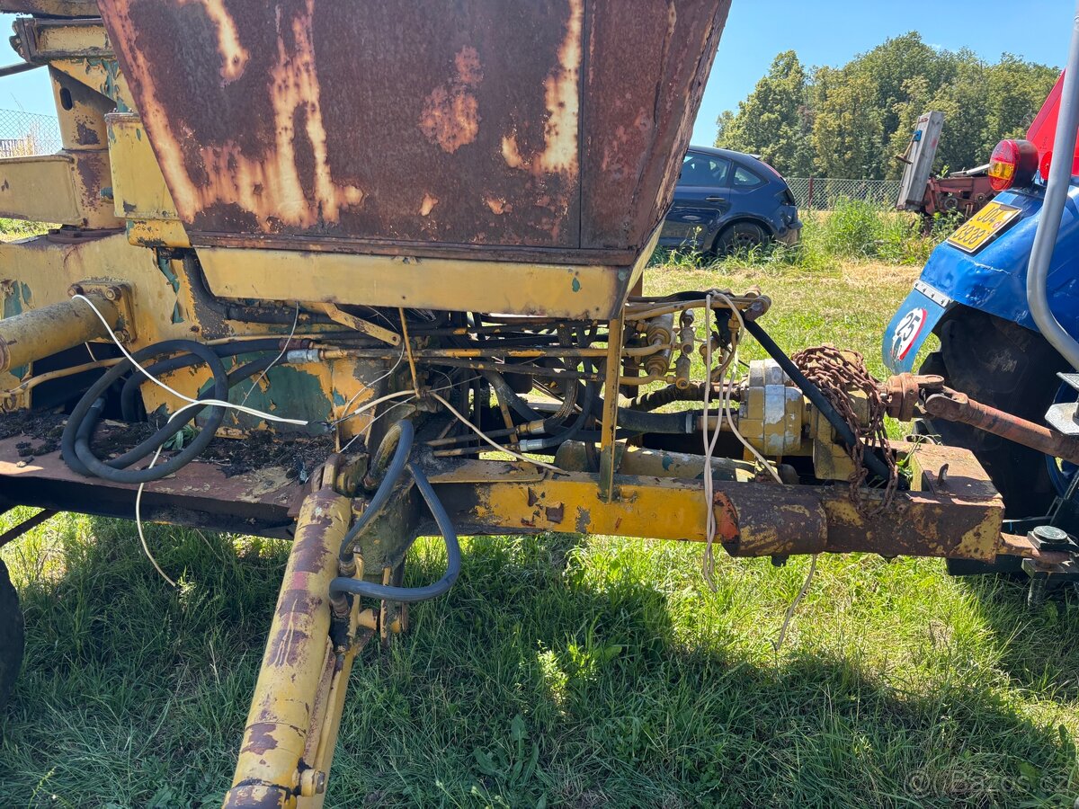 Nakladač uhnz 750 - 7