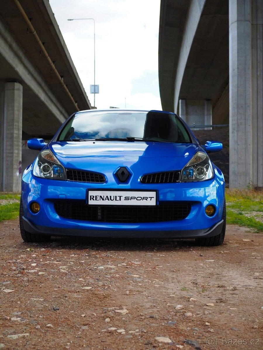 Renault CLIO SPORT RS - 7