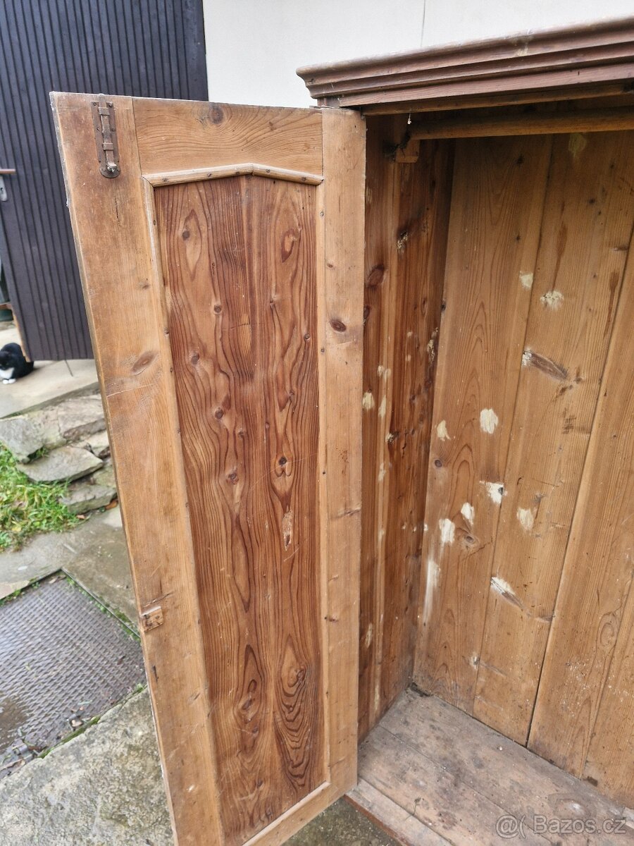 Šatní skříň - 7