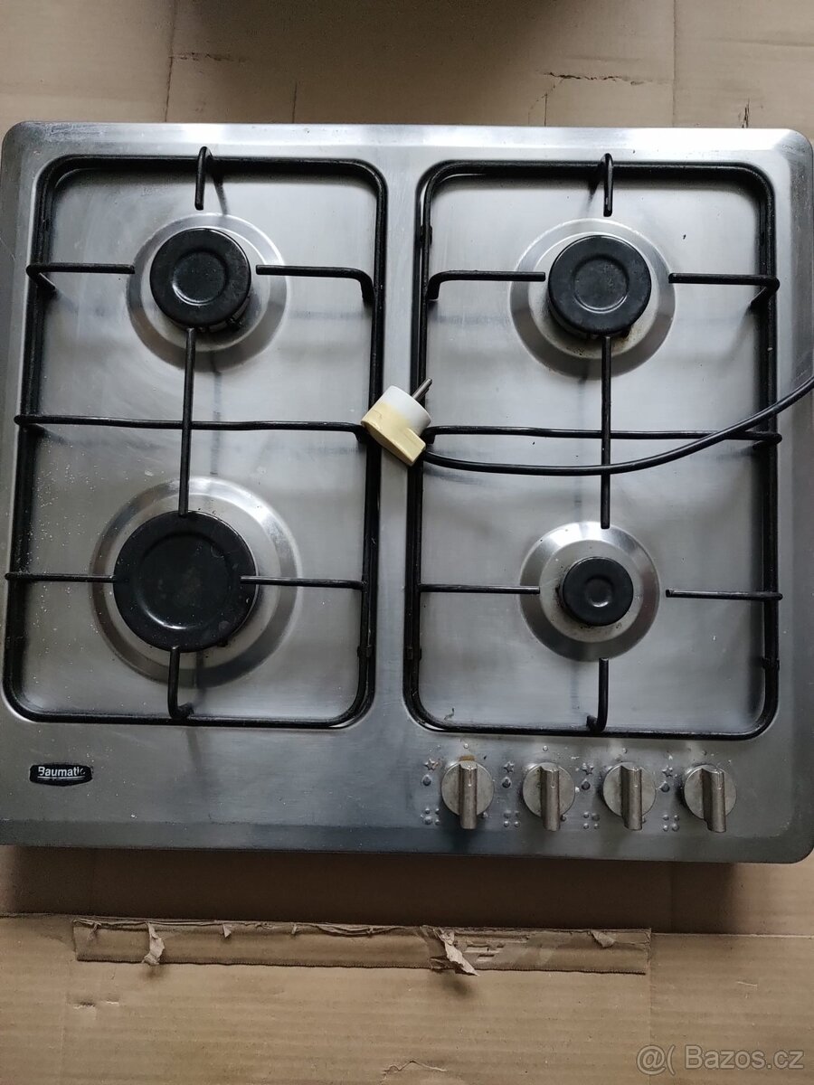 Digestoř, horkovzdušná trouba, plynová deska - 7