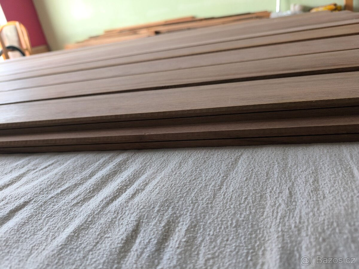 Prodám masivní ořechové obklady. - 7