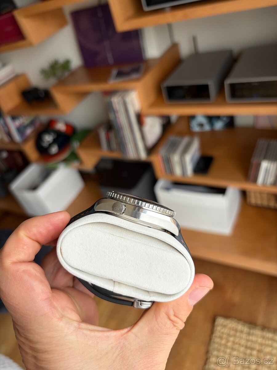 Omega Seamaster Planet Ocean - 7