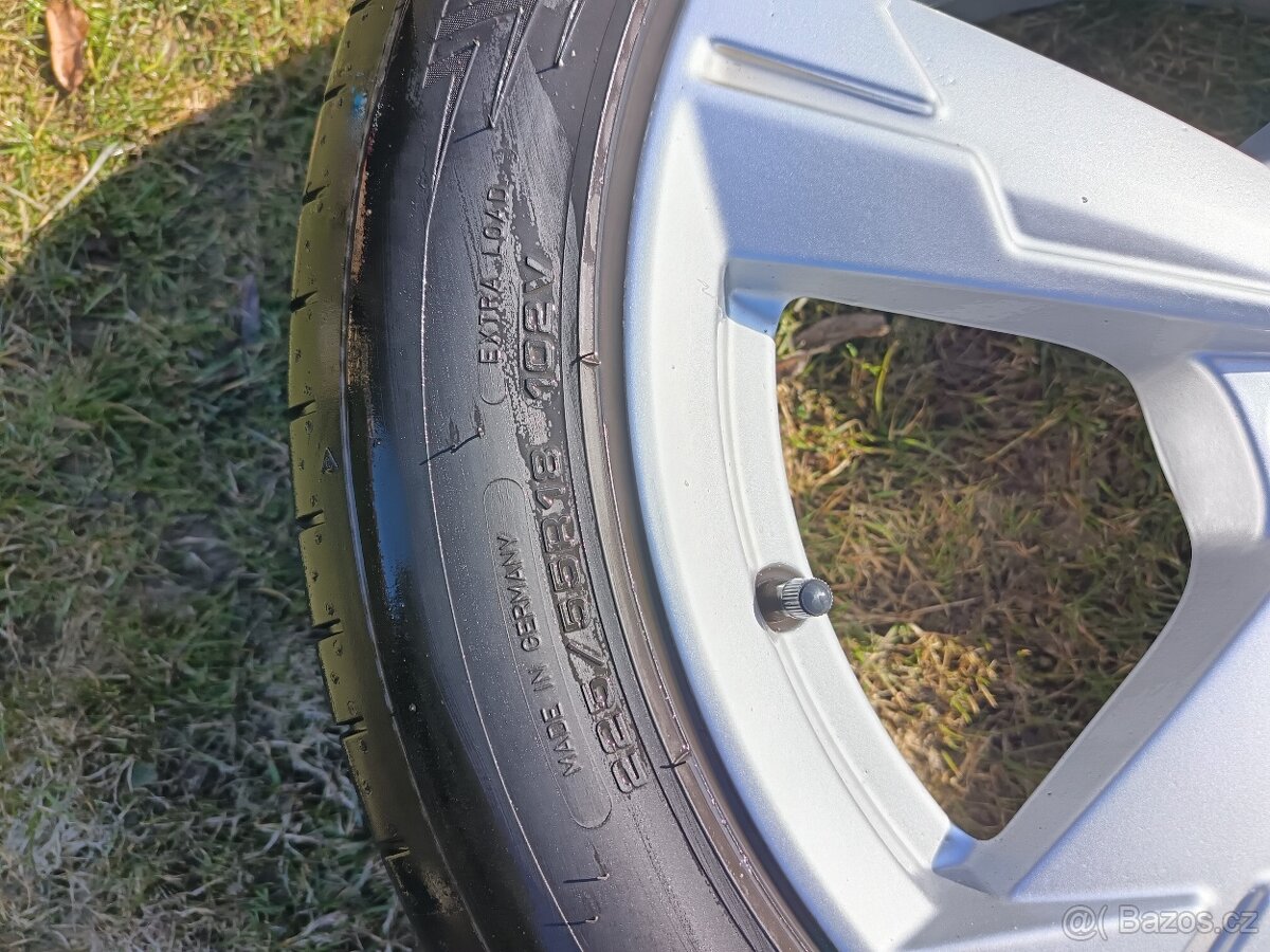 Kola Audi R18 orig - 7