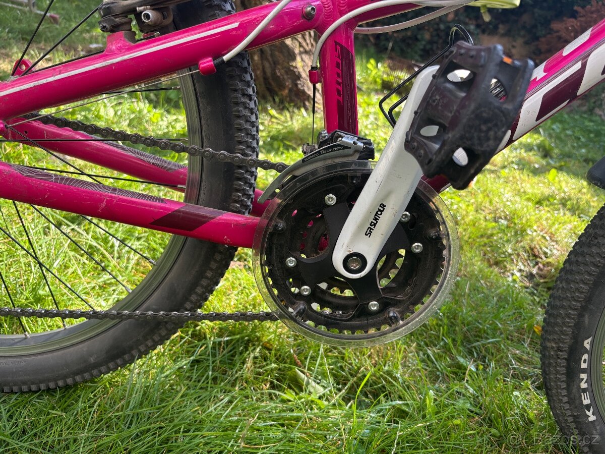 Dívčí kolo Scott Contessa 24 - 7