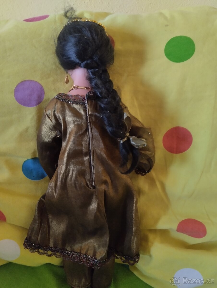 Porcelánová panenka Indka - 7