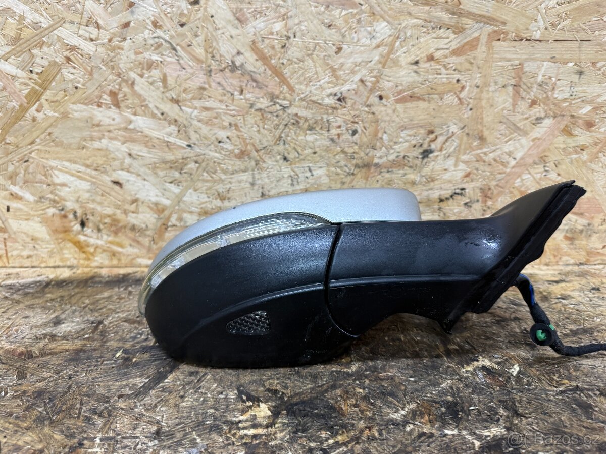 PRAVÉ ZPĚTNÉ ZRCÁTKO VW PASSAT B7 LA7W 7 PIN - 7