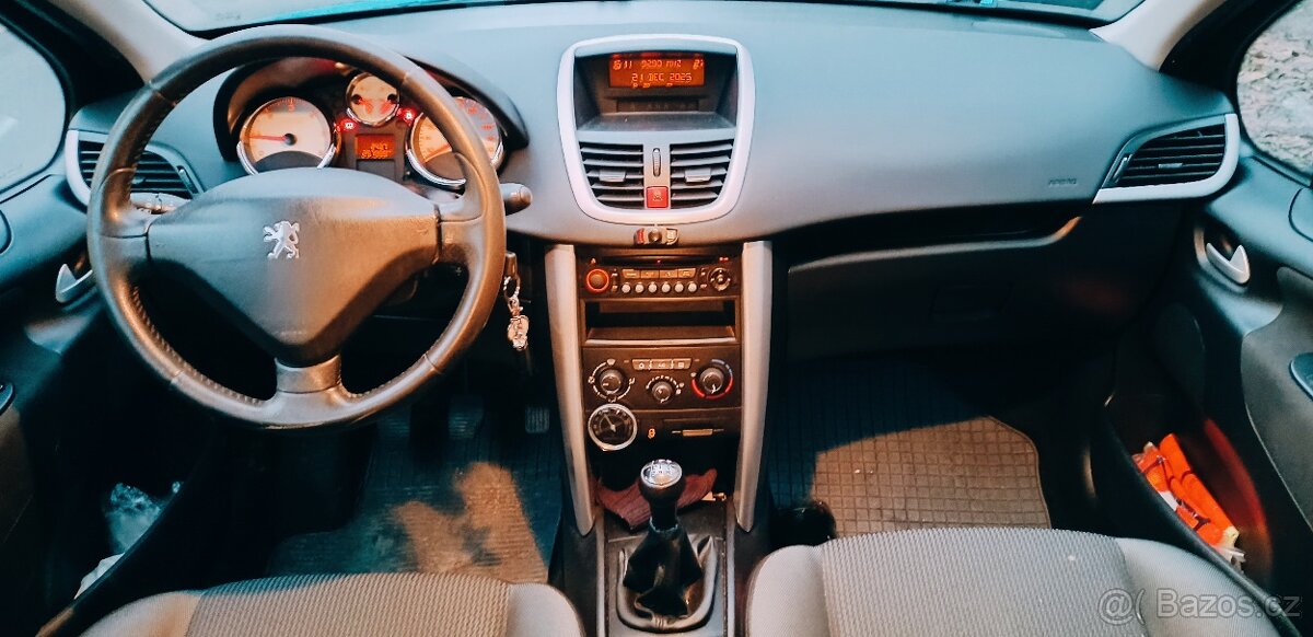 Peugeot 207sw 1.6 HDI r.v. 2011 - 7