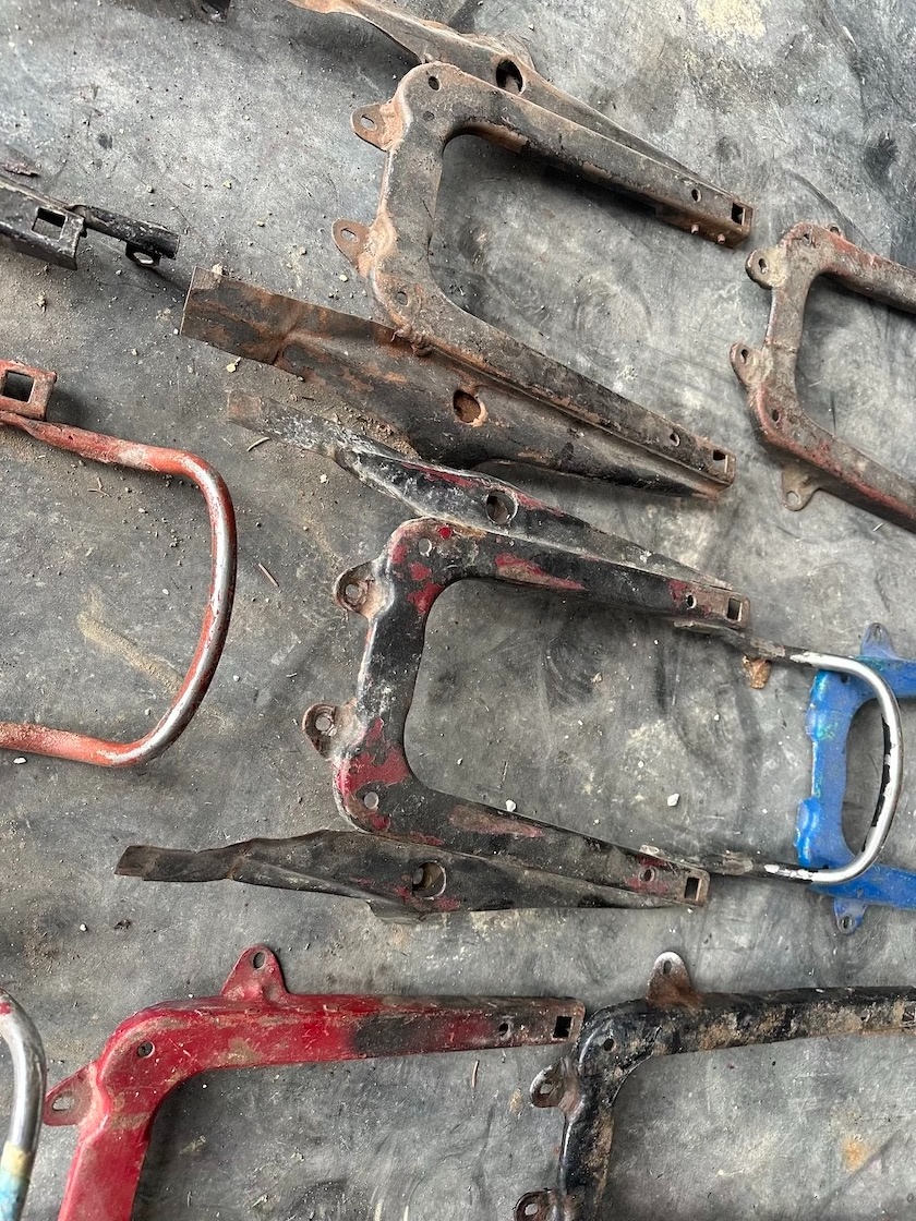 Predám podsedlový nosník JAWA ČZ 125 175 250 - 7