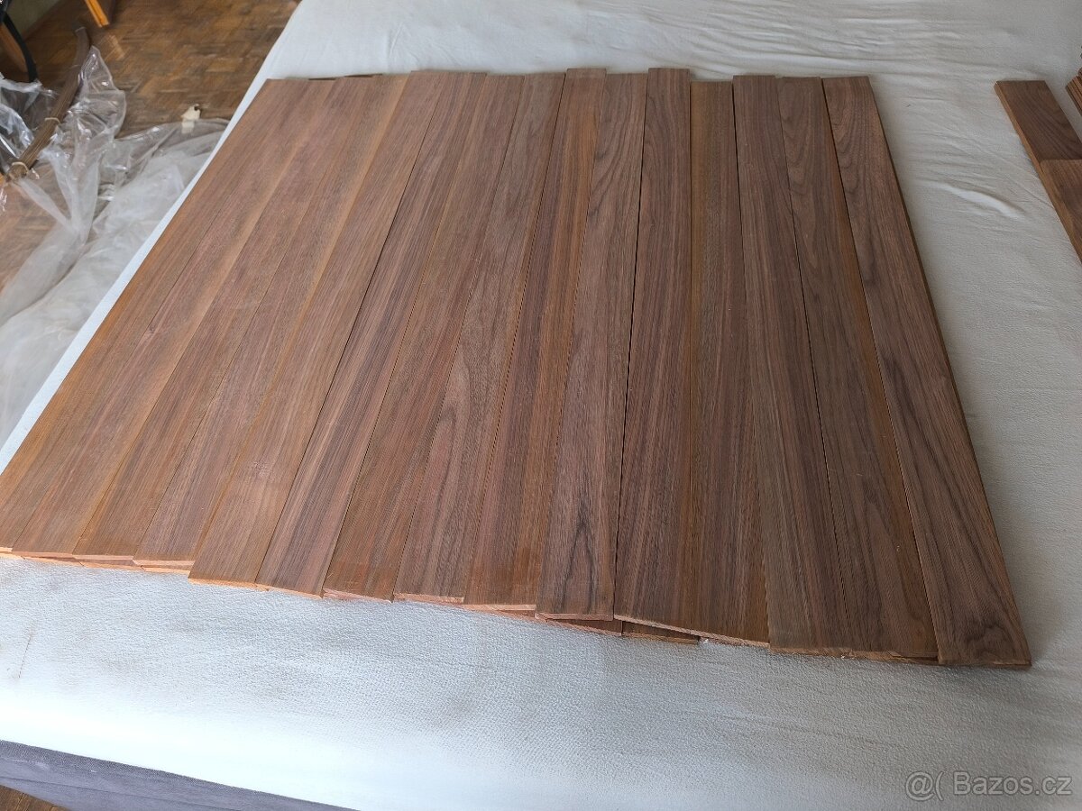 Prodám masivní orešakové obklady - 7