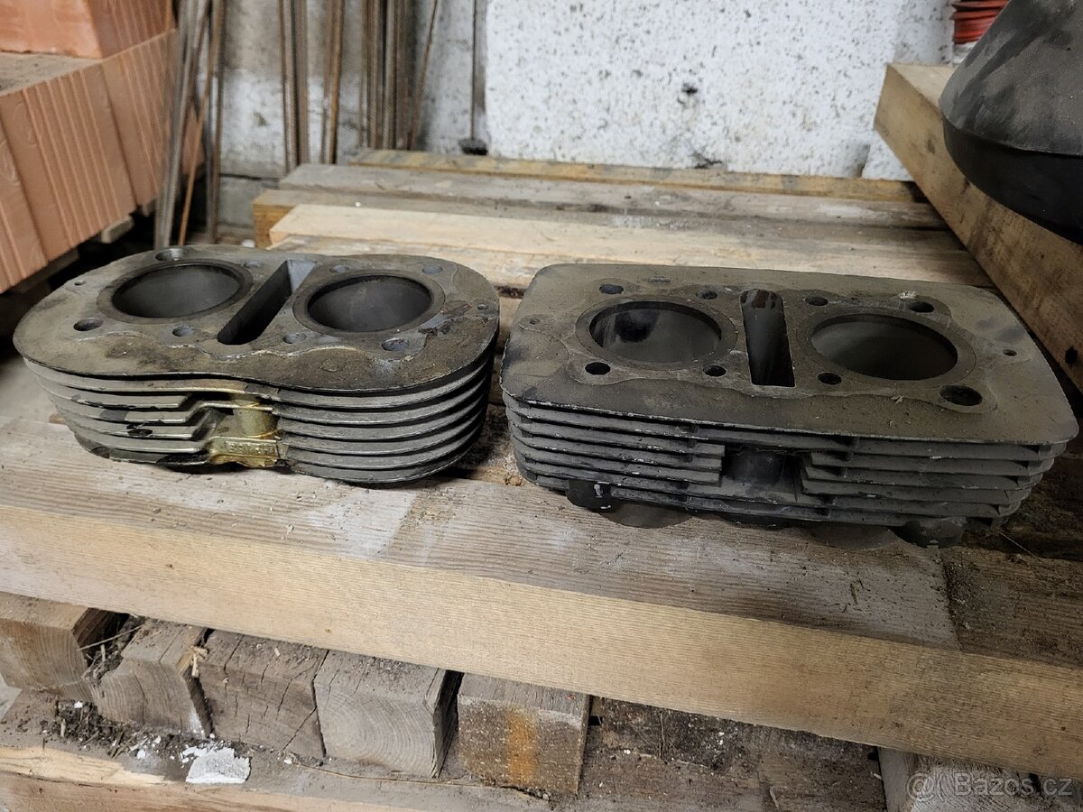 Yamaha XS 400 2A2 víka motoru, válce - 7