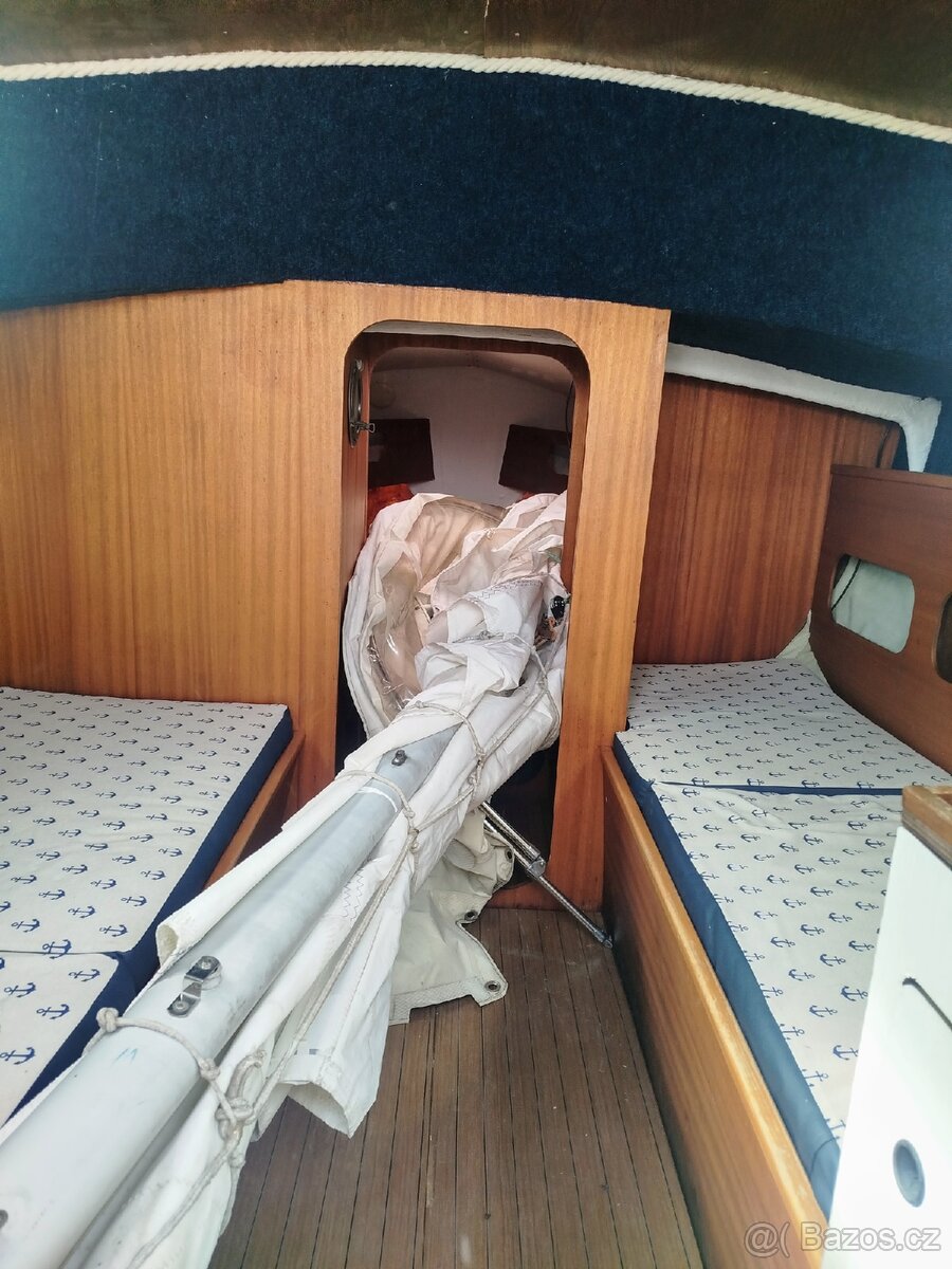 Plachetnice Jeanneau Sangria (7,6 m) - 7