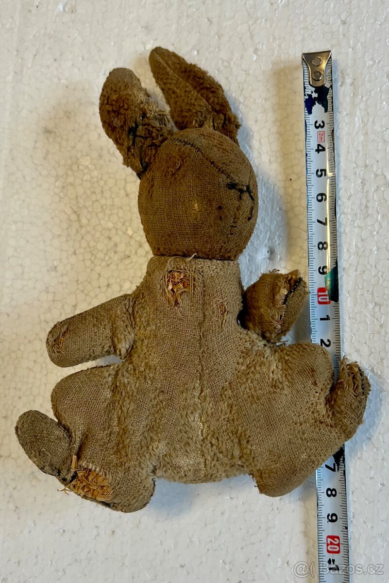 Velmi stará hračka zajíček - 7