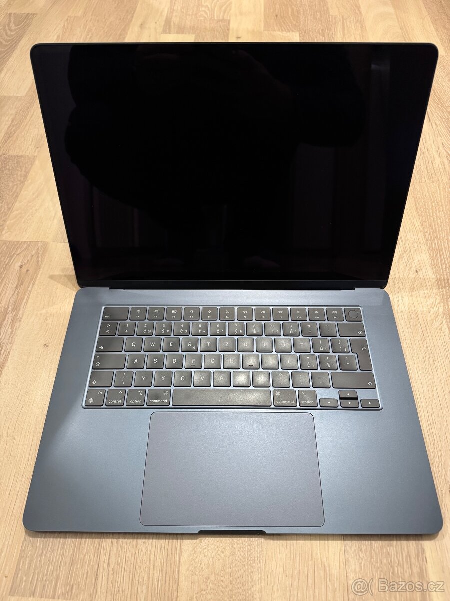 MacBook Air 15 M3 CZ (2024) Temně inkoustový - 7