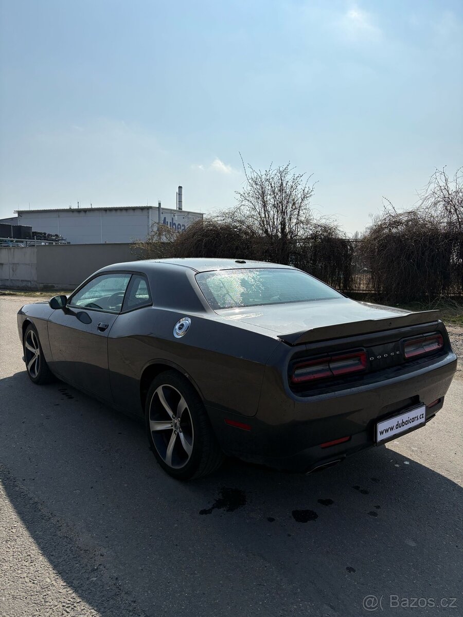 Dodge challenger 5.7 v8 R/T - 7
