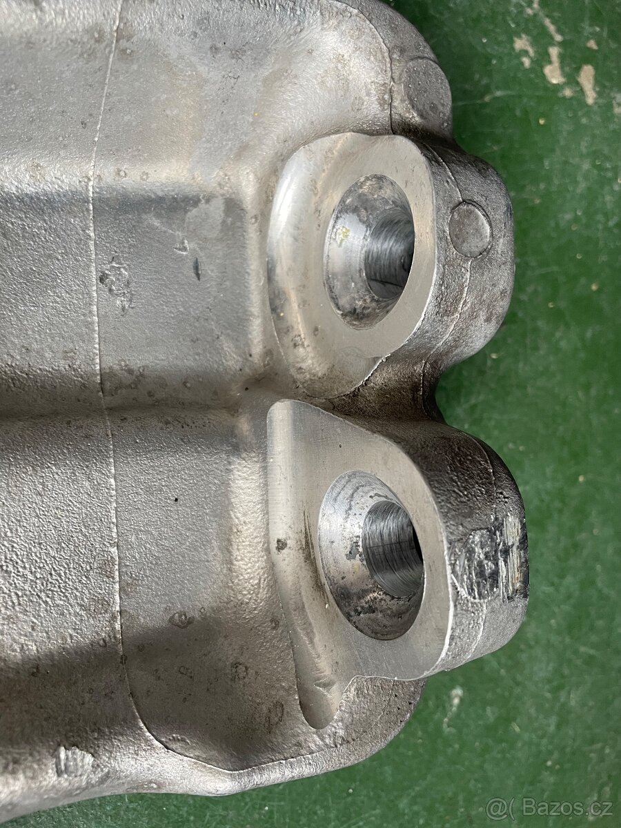 Těhlice Tesla S pravá přední - 7