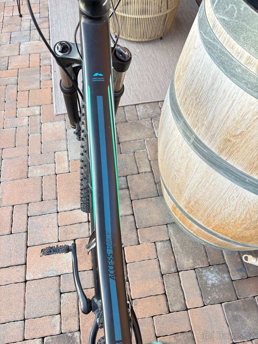 Horské kolo CUBE - 7