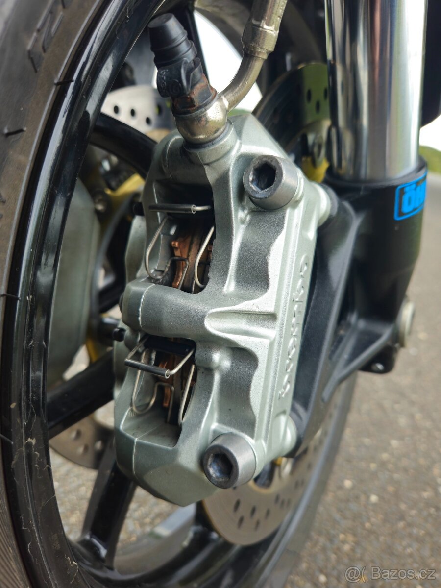 Triumph speed triple 1050 - 7