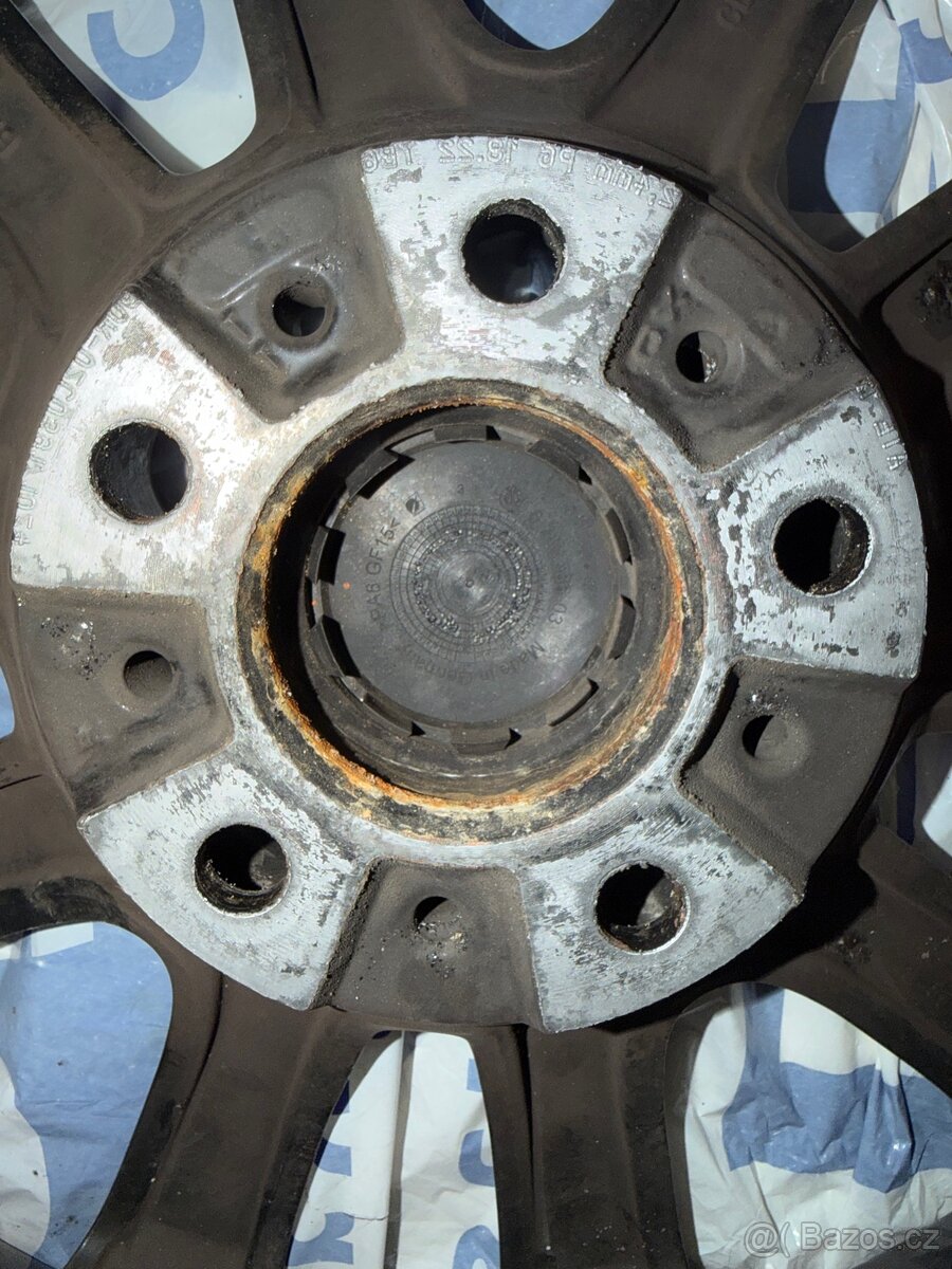 Černé BMW disky 8Jx18 EH2 IS 30 - 7