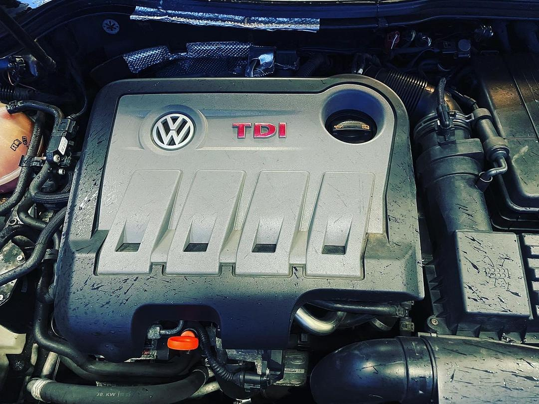 Náhradní díly VW Passat B7 R-Line kombi 2012 CFFB NFU LC8Z - 7